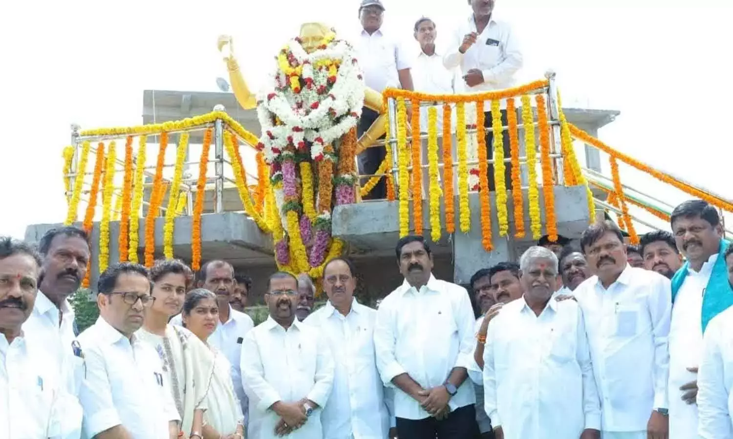 Andhra: ऐलम्मा की लड़ाई की भावना आज की पीढ़ी के लिए प्रेरणा है Andhra: ऐलम्मा की लड़ाई की भावना आज की पीढ़ी के लिए प्रेरणा है