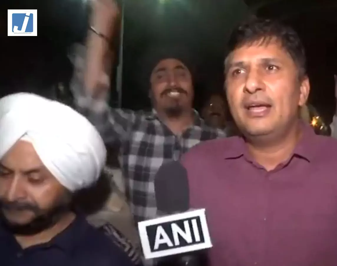 प्रवेश वर्मा थप्पड़ विवाद: सौरभ भारद्वाज बोले- FIR नहीं हुई तो DCP कार्यालय में देंगे धरना प्रवेश वर्मा थप्पड़ विवाद: सौरभ भारद्वाज बोले- FIR नहीं हुई तो DCP कार्यालय में देंगे धरना