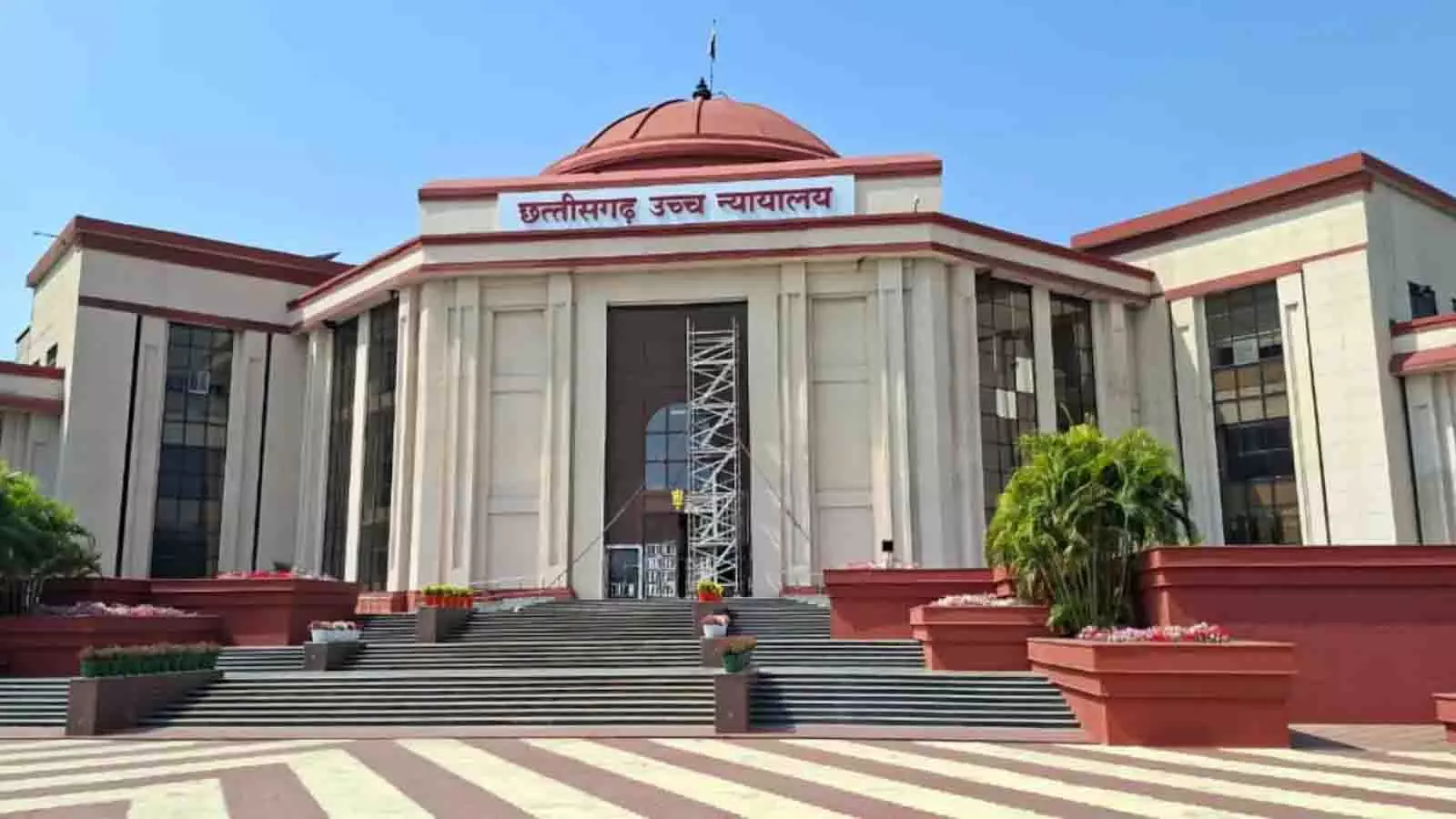 100 मीटर दौड़ में 12 सेकंड के दावे पर हाईकोर्ट ने देखा CCTV फुटेज 100 मीटर दौड़ में 12 सेकंड के दावे पर हाईकोर्ट ने देखा CCTV फुटेज