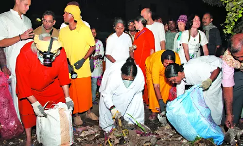 जब कोई प्रार्थना सचमुच सुनता है तो वह क्या बन जाती है? जब कोई प्रार्थना सचमुच सुनता है तो वह क्या बन जाती है?