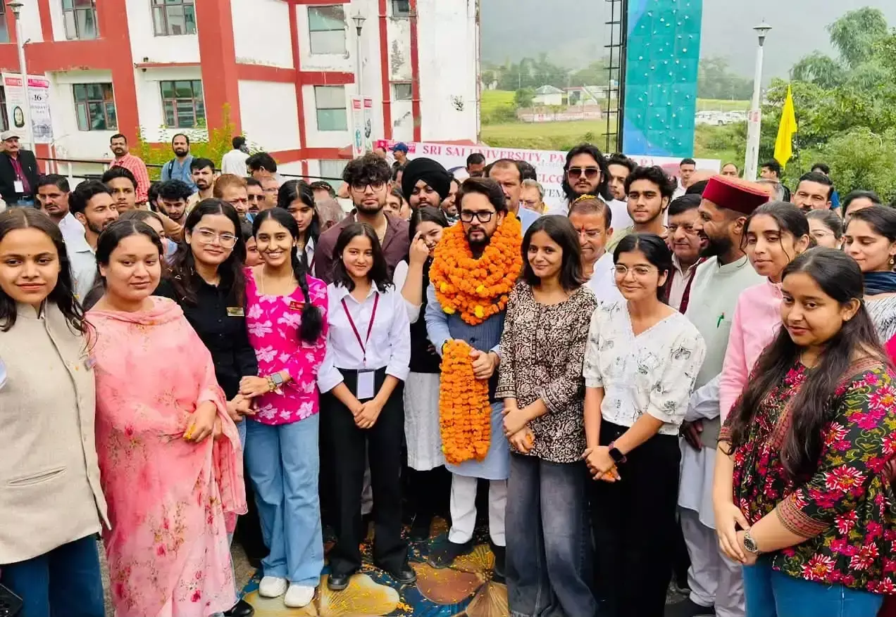 पांच ट्रिलियन डॉलर की अर्थव्यवस्था के लिए गुणवत्तापूर्ण शिक्षा पर जोर : अनुराग ठाकुर