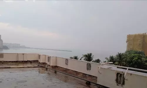 मुंबई में उमस भरा मौसम, हल्की बारिश के आसार; IMD ने इस हफ्ते भारी बारिश की चेतावनी नहीं दी मुंबई में उमस भरा मौसम, हल्की बारिश के आसार; IMD ने इस हफ्ते भारी बारिश की चेतावनी नहीं दी