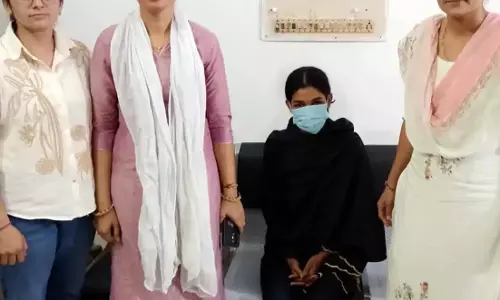 दुष्कर्म केस खत्म कराने के नाम पर 70 लाख मांगने का आरोप, महिला गिरफ्तार दुष्कर्म केस खत्म कराने के नाम पर 70 लाख मांगने का आरोप, महिला गिरफ्तार