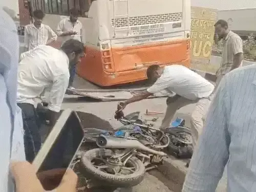 हरियाणा रोडवेज बस और राहगीरों की टक्कर, मामा-भांजी की मौत