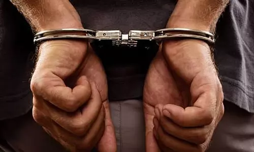नकली दवा नेटवर्क का मुख्य आरोपी प्रशांत गिरफ्तार, अजरबैजान से लौटते ही एयरपोर्ट पर पकड़ा गया नकली दवा नेटवर्क का मुख्य आरोपी प्रशांत गिरफ्तार, अजरबैजान से लौटते ही एयरपोर्ट पर पकड़ा गया