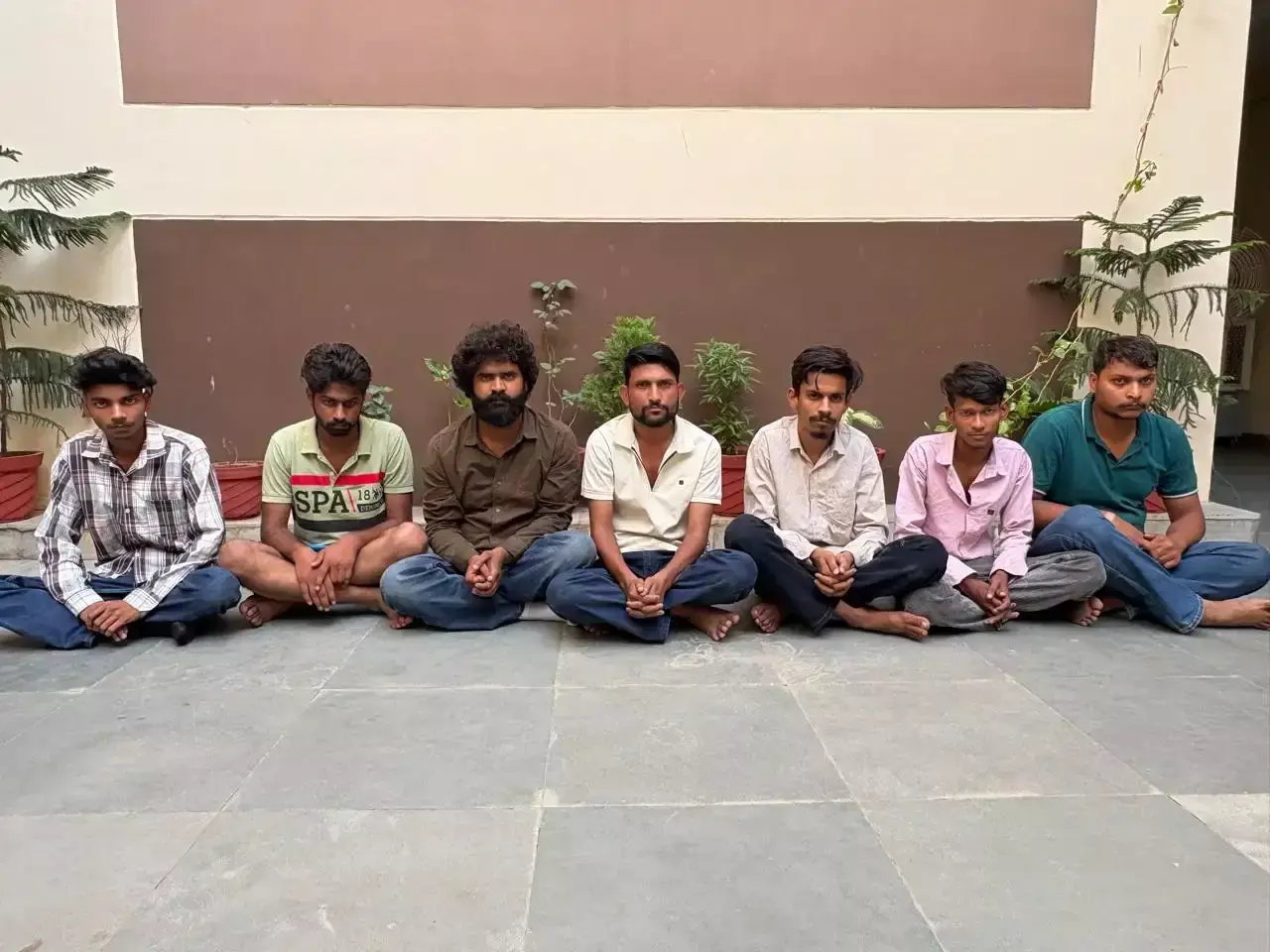 फर्जी साइबर क्राइम अधिकारी बनकर लोगों से करते थे ठगी, गिरफ्तार फर्जी साइबर क्राइम अधिकारी बनकर लोगों से करते थे ठगी, गिरफ्तार