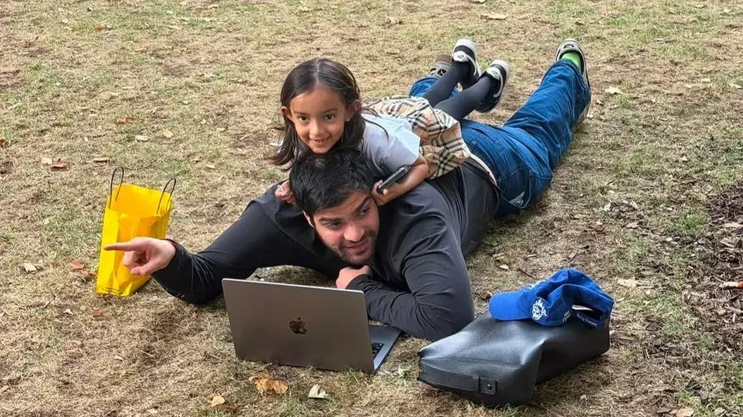 सलमान के भांजे अयान ने शेयर की ब्रिटेन ट्रिप की झलक सलमान के भांजे अयान ने शेयर की ब्रिटेन ट्रिप की झलक