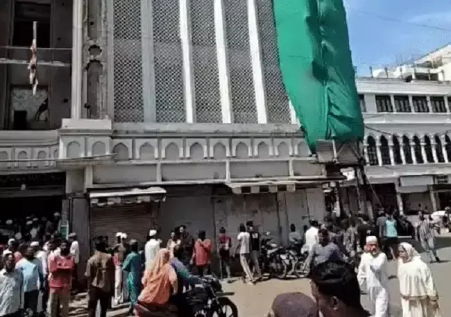 उज्जैन में सड़क चौड़ीकरण के दौरान शाही मस्जिद को लेकर विवाद