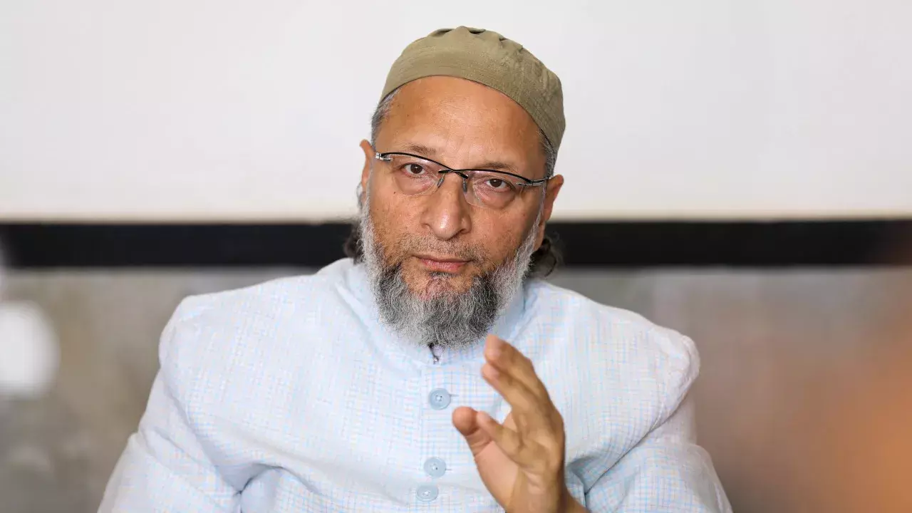 ओवैसी का दावा: वोटर लिस्ट के SIR से हो सकता है NRC