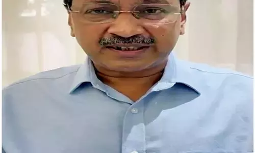 केजरीवाल ने पीएम मोदी और दिल्ली सरकार पर साधा निशाना केजरीवाल ने पीएम मोदी और दिल्ली सरकार पर साधा निशाना