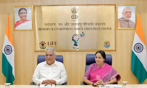 वायु प्रदूषण नियंत्रण को लेकर भूपेंद्र यादव की बैठक