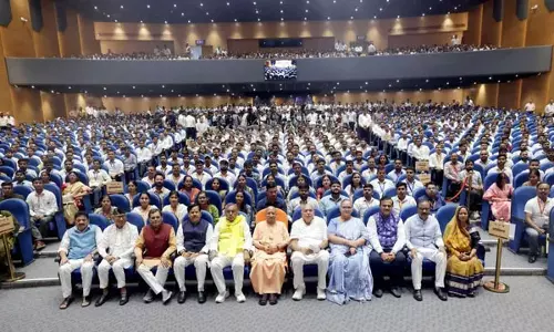 सीएम योगी का सपा पर हमला, बोले- नौजवानों के हक पर डकैती डालने वाले अब रंग बदलकर सामने आ रहे सीएम योगी का सपा पर हमला, बोले- नौजवानों के हक पर डकैती डालने वाले अब रंग बदलकर सामने आ रहे