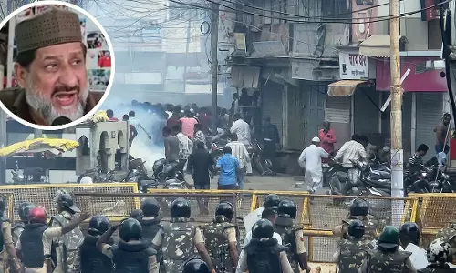 उज्जैन मस्जिद हिस्से को हटाने के प्रस्ताव पर तनाव, कांग्रेस विधायक ने की शांति बनाए रखने की अपील उज्जैन मस्जिद हिस्से को हटाने के प्रस्ताव पर तनाव, कांग्रेस विधायक ने की शांति बनाए रखने की अपील