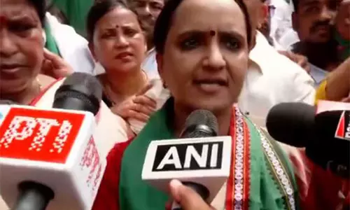 ओडिशा के खनिज अधिकारों पर BJD का जोर सुजाता राउत ने साधा निशाना ओडिशा के खनिज अधिकारों पर BJD का जोर सुजाता राउत ने साधा निशाना