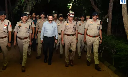 LSR कॉलेज और हौज खास के पार्कों में पुलिस कमिश्नर का दौरा LSR कॉलेज और हौज खास के पार्कों में पुलिस कमिश्नर का दौरा