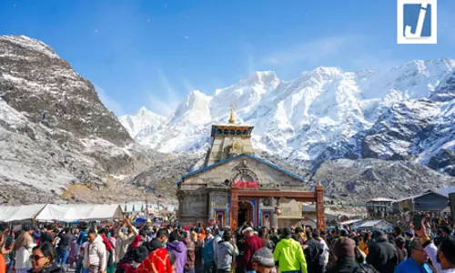 चारधाम यात्रा में आस्था की लहर, केदारनाथ-बद्रीनाथ समेत धामों में रिकॉर्ड भीड़