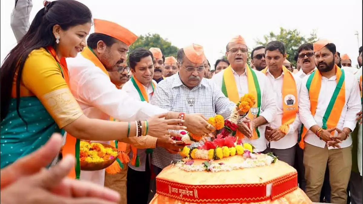 अमरावती में ‘सेवा संकल्प यात्रा’ का आयोजन, बीजेपी ने ग्रामीण विकास और सेवा संदेश पर दिया जोर अमरावती में ‘सेवा संकल्प यात्रा’ का आयोजन, बीजेपी ने ग्रामीण विकास और सेवा संदेश पर दिया जोर