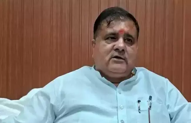एसआईआर को लेकर कांग्रेस के आरोपों पर भट्ट का जवाब एसआईआर को लेकर कांग्रेस के आरोपों पर भट्ट का जवाब