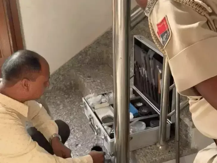 शांतिनाथ दिगम्बर जैन मंदिर में चोरी से सुरक्षा पर उठे सवाल शांतिनाथ दिगम्बर जैन मंदिर में चोरी से सुरक्षा पर उठे सवाल