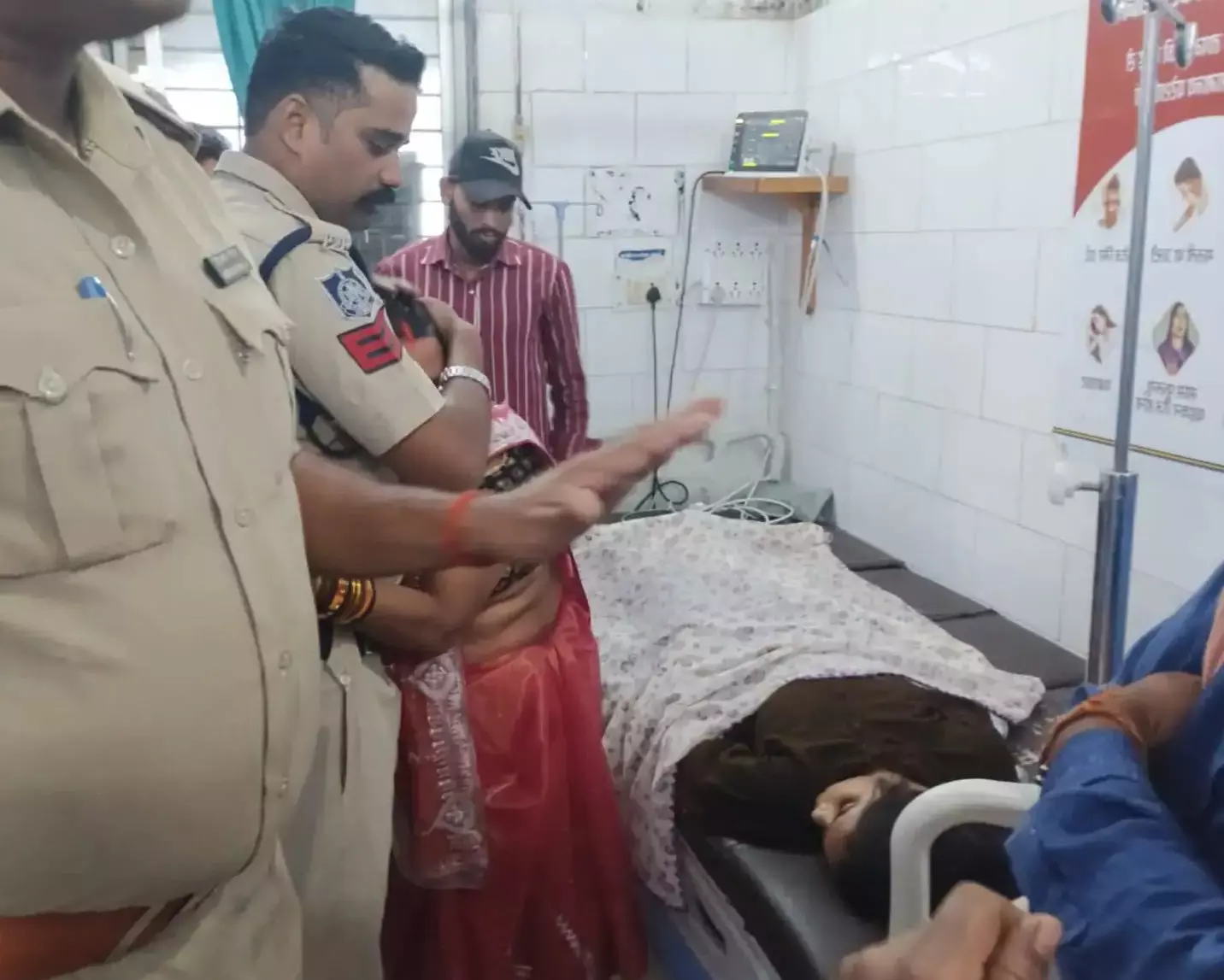 जिला अस्पताल में युवती की मौत, संदिग्ध परिस्थितियों में हुई मौत जिला अस्पताल में युवती की मौत, संदिग्ध परिस्थितियों में हुई मौत