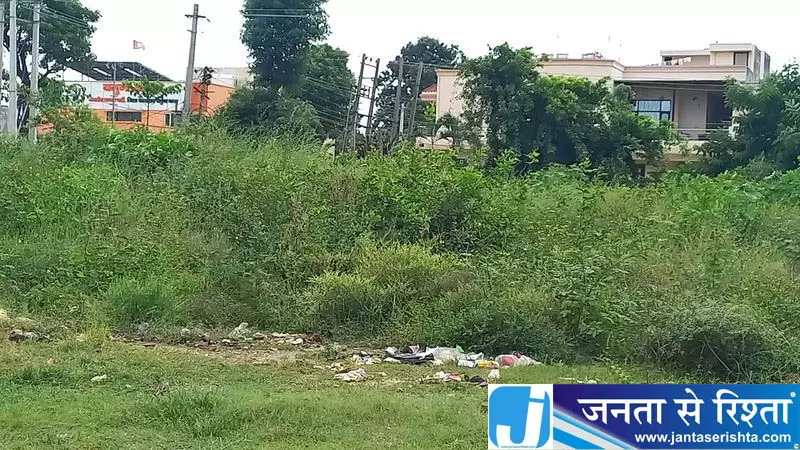जगाधरी सेक्टर 17 में जलभराव से परेशानी जगाधरी सेक्टर 17 में जलभराव से परेशानी