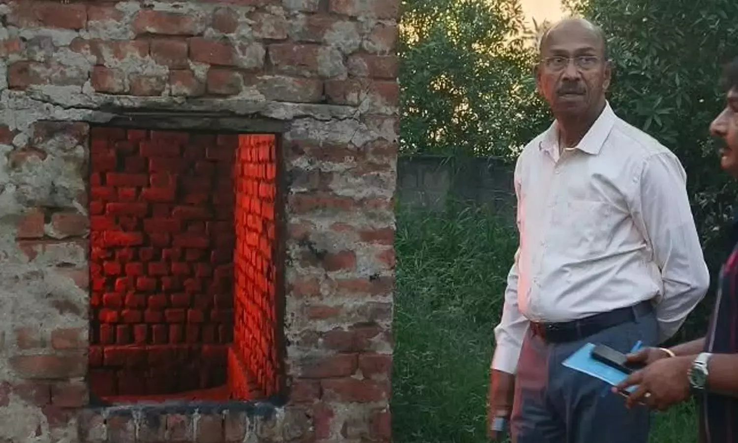Andhra: परिटाला में टायर पायरोलिसिस इकाई में गंभीर उल्लंघन पाए गए Andhra: परिटाला में टायर पायरोलिसिस इकाई में गंभीर उल्लंघन पाए गए