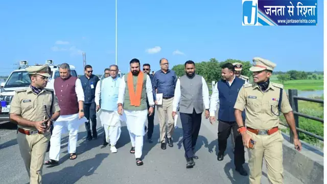 गंडक नदी के बढ़ते जलस्तर के बीच सीएम सम्राट चौधरी ने डुमरियाघाट का किया निरीक्षण गंडक नदी के बढ़ते जलस्तर के बीच सीएम सम्राट चौधरी ने डुमरियाघाट का किया निरीक्षण