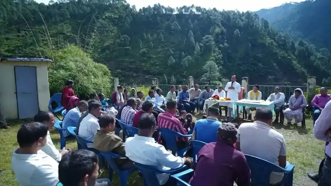 चिपलघाट में आयोजित शिविर में ग्रामीणों ने रखीं विभिन्न समस्याएं चिपलघाट में आयोजित शिविर में ग्रामीणों ने रखीं विभिन्न समस्याएं