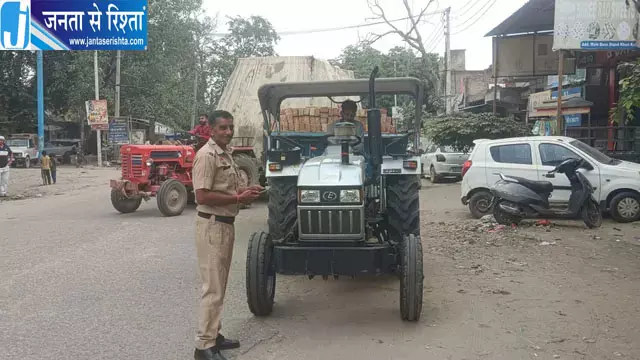 यातायात नियम तोड़ने वालों पर खोरी कलां पुलिस की कार्रवाई यातायात नियम तोड़ने वालों पर खोरी कलां पुलिस की कार्रवाई