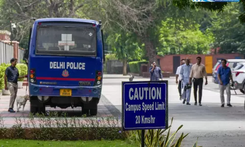 दिल्ली फायरिंग केस में बड़ी कार्रवाई, विकास कालिया गैंग के दो सदस्य गिरफ्तार दिल्ली फायरिंग केस में बड़ी कार्रवाई, विकास कालिया गैंग के दो सदस्य गिरफ्तार