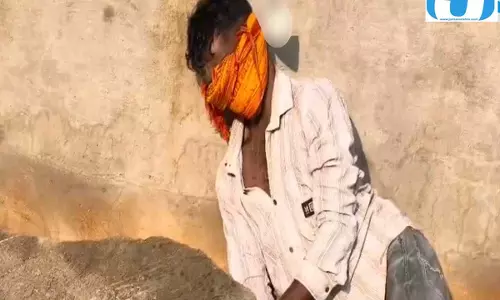 पंडरी में होर्डिंग पोल से लटका मिला युवक का शव, इलाके में मचा हड़कंप