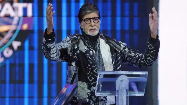 केबीसी में खुलासा: रोहित के खेलते ही रितिका को क्यों देखते हैं बिग बी केबीसी में खुलासा: रोहित के खेलते ही रितिका को क्यों देखते हैं बिग बी