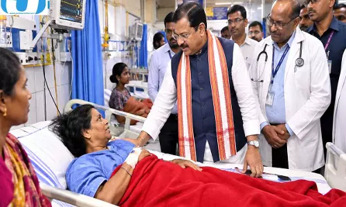 सिम्स पहुंचे स्वास्थ्य मंत्री श्याम बिहारी जायसवाल, मरीजों से लिया इलाज और सुविधाओं का फीडबैक