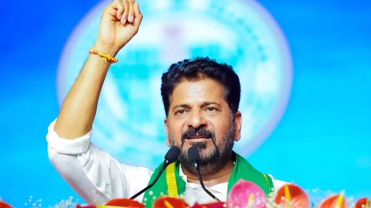 रेवंत रेड्डी के बयान पर घमासान, बीजेपी का कांग्रेस पर वार रेवंत रेड्डी के बयान पर घमासान, बीजेपी का कांग्रेस पर वार