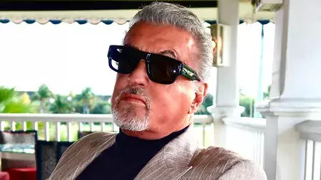 सिल्वेस्टर स्टेलोन ने की होने वाले दामाद की जमकर तारीफ सिल्वेस्टर स्टेलोन ने की होने वाले दामाद की जमकर तारीफ
