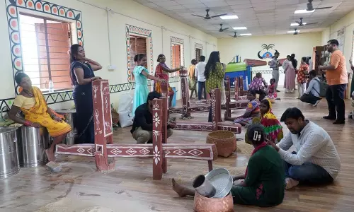 बदलते बस्तर की कहानी: दिल्ली के 43 इंफ्लुएंसर्स ने नेतानार में देखी शांति, आत्मनिर्भरता और विकास की तस्वीर