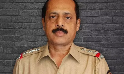 BREAKING: एंटीलिया बम धमकी केस में सचिन वाजे की जमानत मंजूर BREAKING: एंटीलिया बम धमकी केस में सचिन वाजे की जमानत मंजूर
