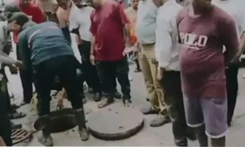 मेनहोल सफाई के दौरान हादसा, एक मजदूर की मौत और दूसरा घायल