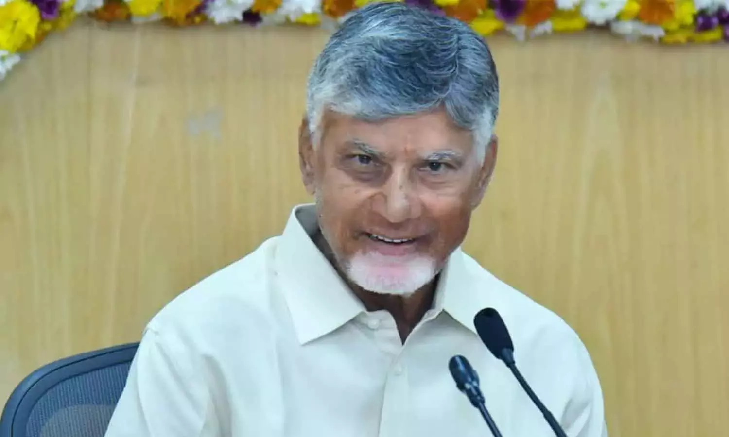Andhra: सीएम के दौरे की तैयारियों की समीक्षा की गयी Andhra: सीएम के दौरे की तैयारियों की समीक्षा की गयी