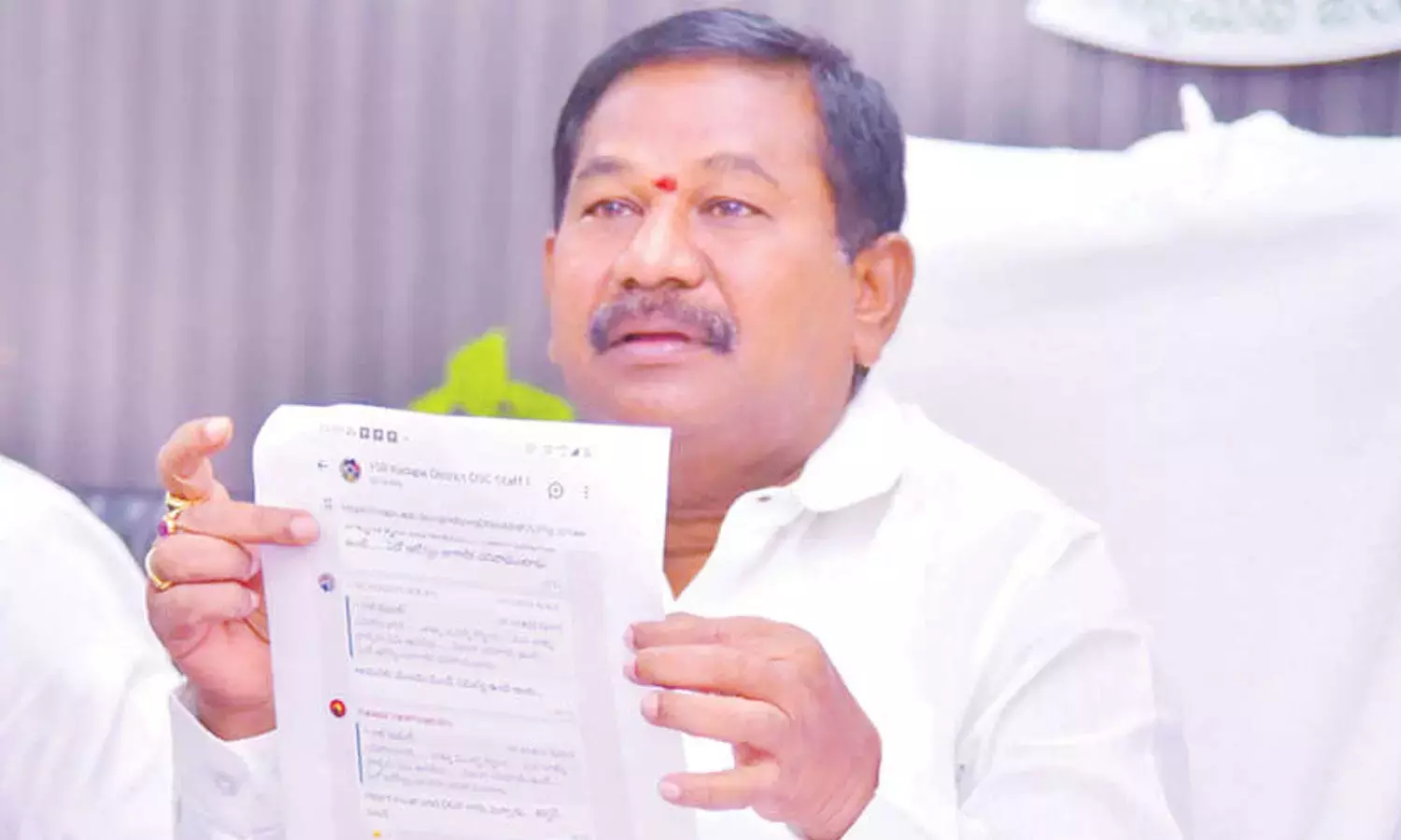 Andhra: स्वर्ण ग्रामम, स्वर्ण वार्ड के कर्मचारियों की सेवा संबंधी समस्याओं के समाधान के लिए सरकार ने कदम उठाए Andhra: स्वर्ण ग्रामम, स्वर्ण वार्ड के कर्मचारियों की सेवा संबंधी समस्याओं के समाधान के लिए सरकार ने कदम उठाए