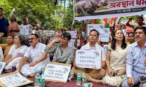 काज़ीरंगा ESZ विवाद: मुख्य सचिव को पत्र भेजकर सख्त कदम उठाने की मांग काज़ीरंगा ESZ विवाद: मुख्य सचिव को पत्र भेजकर सख्त कदम उठाने की मांग