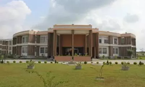 असम: मैस का खाना खाने से 60 छात्र बीमार, CIT कोकराझार में बढ़ा आक्रोश असम: मैस का खाना खाने से 60 छात्र बीमार, CIT कोकराझार में बढ़ा आक्रोश
