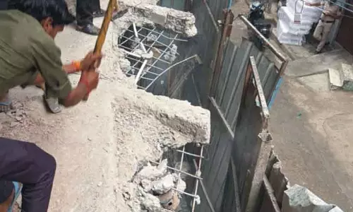 दिल्ली में अवैध निर्माण पर MCD का बड़ा एक्शन 29 जगह तोड़फोड़ दिल्ली में अवैध निर्माण पर MCD का बड़ा एक्शन 29 जगह तोड़फोड़