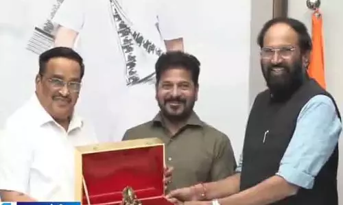 केंद्रीय जल शक्ति मंत्री से मिले CM रेवंत रेड्डी कई मुद्दों पर हुई चर्चा