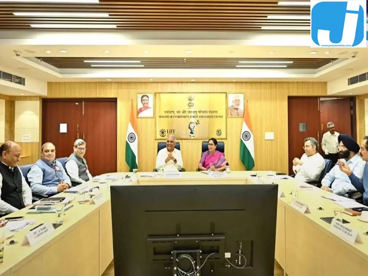 प्रदूषण से निपटने को दिल्ली सरकार का बड़ा प्लान, WFH भी हो सकता है लागू प्रदूषण से निपटने को दिल्ली सरकार का बड़ा प्लान, WFH भी हो सकता है लागू