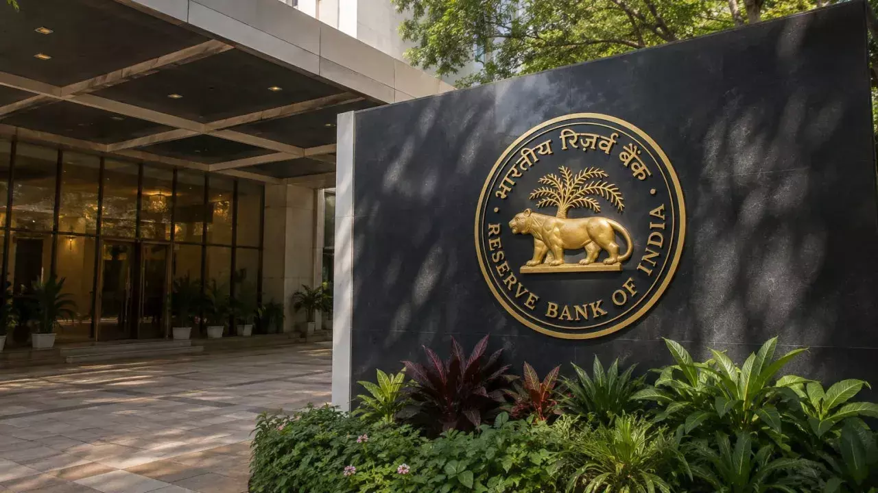 ब्याज दरों पर रिपोर्ट: RBI कर सकता है दरों में बदलाव ब्याज दरों पर रिपोर्ट: RBI कर सकता है दरों में बदलाव