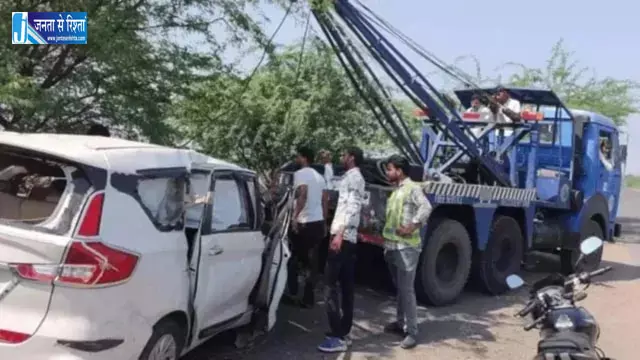 दिल्ली-मुंबई एक्सप्रेस-वे पर दो भीषण हादसे, चार की मौत, छह घायल दिल्ली-मुंबई एक्सप्रेस-वे पर दो भीषण हादसे, चार की मौत, छह घायल