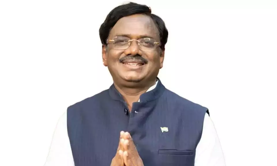 Telangana: विवेक वेंकटस्वामी ने सरकार की शिक्षा पहल पर प्रकाश डाला Telangana: विवेक वेंकटस्वामी ने सरकार की शिक्षा पहल पर प्रकाश डाला