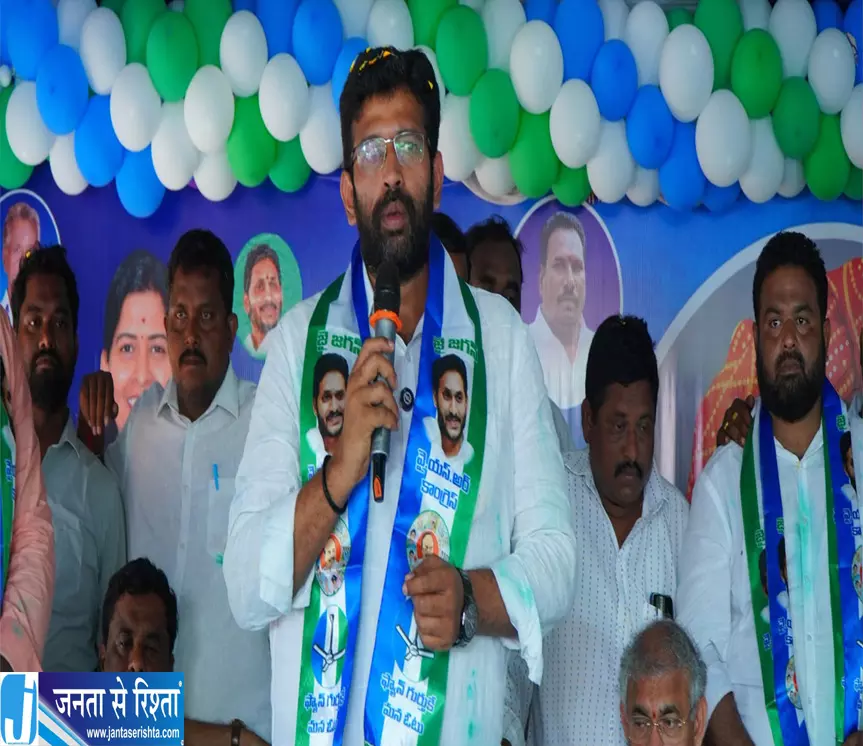 सचिवालय सिस्टम पर सियासी घमासान YSRCP ने सरकार पर साधा निशाना सचिवालय सिस्टम पर सियासी घमासान YSRCP ने सरकार पर साधा निशाना