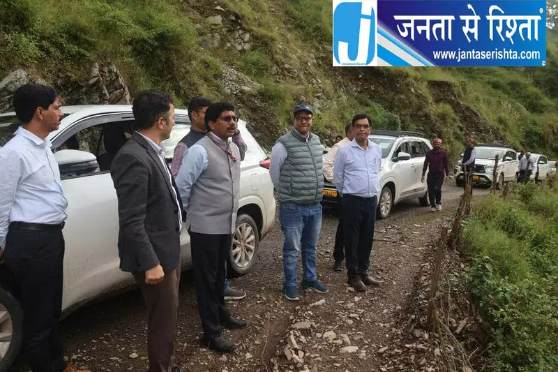 मानसून नुकसान का जायजा लेने कांगड़ा पहुंची केंद्रीय टीम मानसून नुकसान का जायजा लेने कांगड़ा पहुंची केंद्रीय टीम
